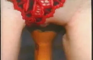 xxx 这家伙从早上起就在两个洞里撕毁了他的女朋友