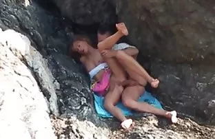 xxx 轻松放松按摩和色情护士准备吸吮鸡巴和燕子暨