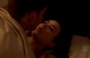 xxx 色情独奏从一个迷人的金发婊子脱衣服